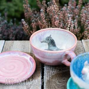handmade ceramika filiżanka z koniem | różowy siwek | filiżanka do kawy | kamionka | 300