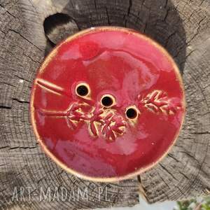 Ciemnoczerwona mydelniczka ceramiczna handmade do łazienki