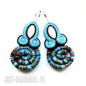 light blue masai kolczyki sutaszowe