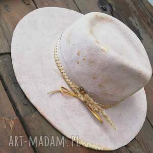 handmade kapelusze fedora beżowa