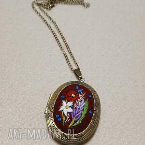 Ręcznie haftowany sekretnik DLA AMELII, haft płaski, boho, stylowo