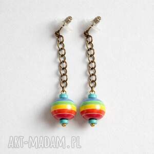 ruda klara kolczyki tęczowe zawieszone na wkrętkach długość około 5 cm