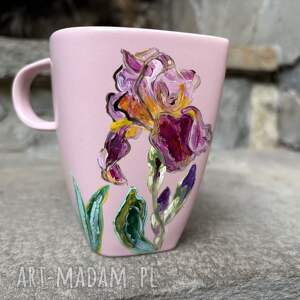 Różowy kubek porcelanowy ręcznie malowany Irysy 350 ml