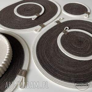 Prezent 4 szt, pod talerze, podkładki na stół