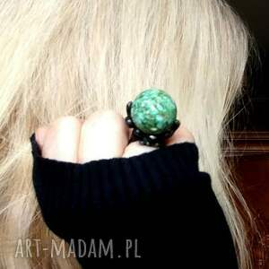 wiosenny pierścień zielona muszla oryginalny prezent handmade dla kochającej