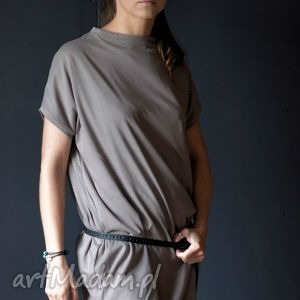 su 0026, minimalistyczna, prosta streetwear, oversize