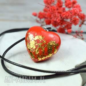 ręcznie robione wisiorki wisiorek serce - czerwień i złoto