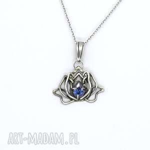 srebrny naszyjnik kwiat lotosu z cyrkonią, biżuteria medytacyjna