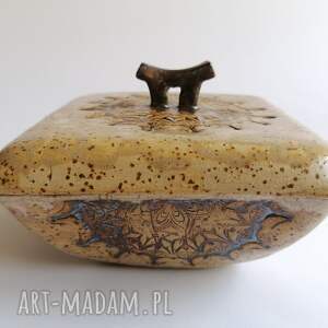 dekoracyjny pojemniczek z mandalą ceramika rękodzieło miseczka gliny