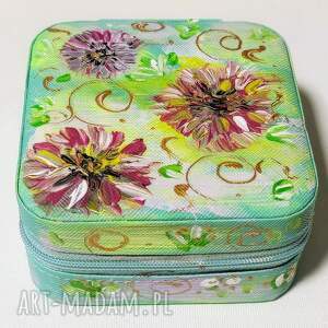 Prezent na biżuterę, szkatułka na biżuterię