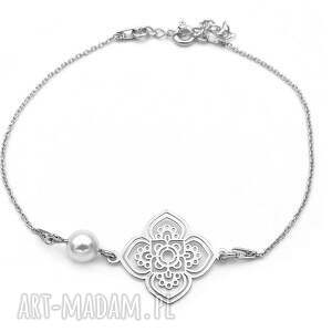 srebrna bransoletka mandala z perłą, ażur boho