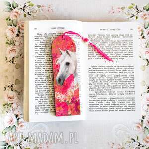 Drewniana zakładka do książki Konik i las - rękodzieło