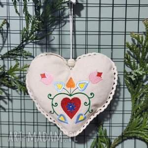pomysł na upominki DUŻE SERCE ZAWIESZKA Z HAFTEM, rekodzło, prezent