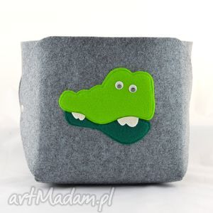 handmade pokoik dziecka pojemnik na zabawki - krokodyl na szarym filcu