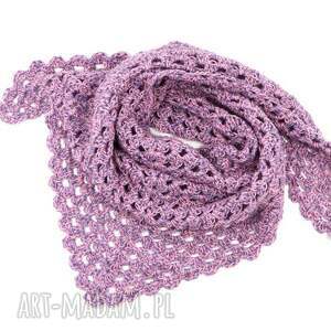 Dwukolorowa chusta ilona ażurowa robiona ręcznie na szydełku szydelkowa