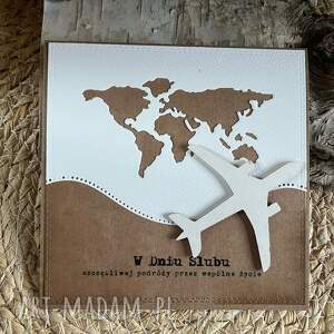 Ręcznie robiona kartka ślubna z samolotem i mapą - scrapbooking kraft, personalizacja