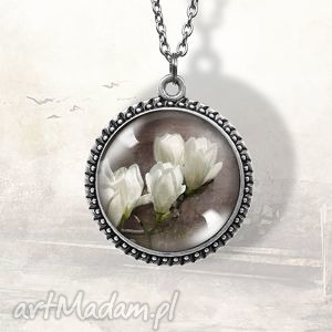 handmade naszyjniki medalion - magnolia