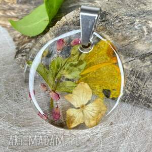 Medalion z kwiatami na jesień z2086, kwiatowy naszyjnik