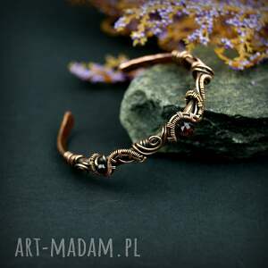 Blue-Pearl-Art - Miedziana bransoleta mankietowa z granatem, wire wrapping, bransoletka, z kamieniami, metalowa