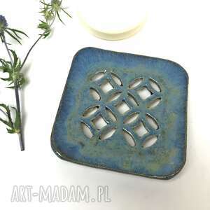 ceramystiq studio ceramiczna mydelniczka błękitne okno, polskie rzemiosło