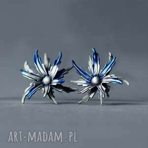 srebrne kolczyki wkrętki niebieskie kwiatki