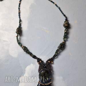 Naszyjnik z efektownym labradorytem dusk, labradoryt, magiczna ozdoba, z kamieniami, biżuteria boho