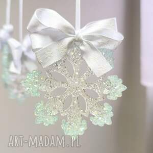 zestaw 3 ręcznie robionych ozdób świątecznych - śnieżynki z żywicy epoksydowej