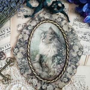 piękny medalion z kotkiem i różami magiczny kotek (decoupage vintage, kot)