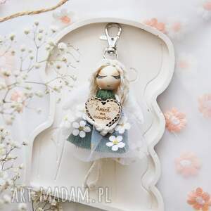 makramowy breloczek anioł stróż zielony brelok aniołek na prezent