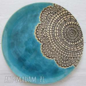 turkusowa dekoracyjna patera z koronką, talerz, koronkowy ozdobny talerz