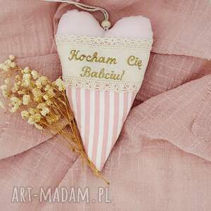 dom serce zawieszka z haftem prezent na dzień babci
