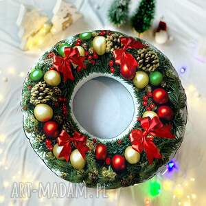 wieniec donut choinka poduszka ozdobna na białym tle, ozdoby świąteczne pączek