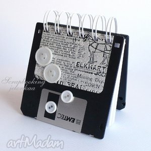 unikalny, floppy disk - notes #6, guziki, dyskietka biurko