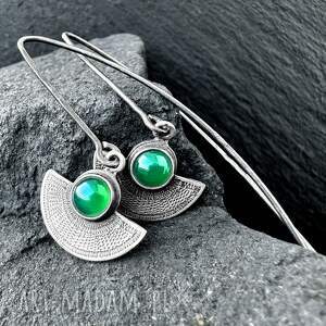 orientalne kolczyki srebrne wachlarze z zielonym onyksem agatem