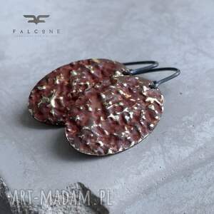 Marsala dzu, srebrne bigle, fakturowane kolczyki