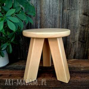 taboret drewniany z drewna, salon przedpokój