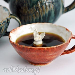 handmade ceramika ceramiczna mała filiżanka kubek z figurką psa, kot