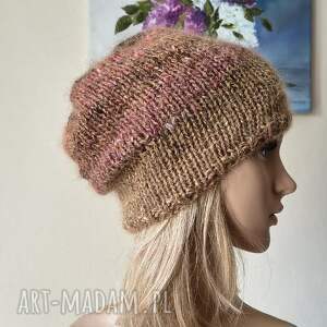 RĘCZNIE NA DRUTACH - Z koralem - szlachetna ciepła czapka