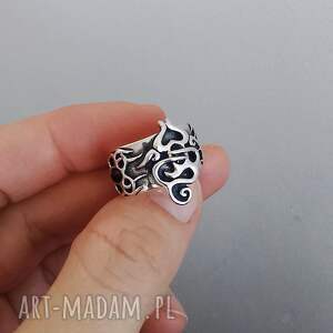 srebrny pierścionek tribal z czarnym onyxem stylu goth srebro próby 925