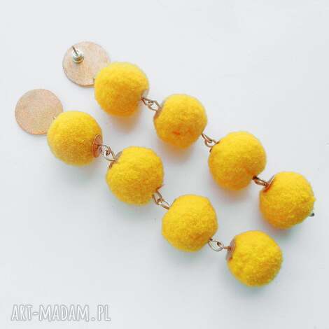 Okrągłe długie kolczyki brązowe z pomponem - zmatowione srebro 925 | Handmade