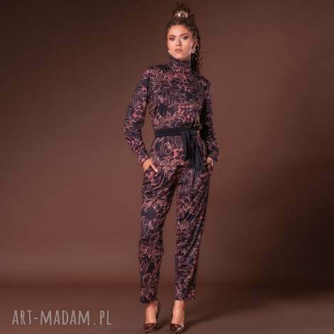 spodnie z wysokim stanem i kieszeniami efektowne, oryginalne, wygodne