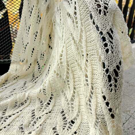 ażurowy kocyk na drutach narzuta, chusta