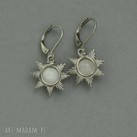 małe kolczyki słoneczka kamień księżycowy wire wrapping gwiazdki, słońce
