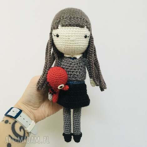 lalka szydełkowa z laleczką voodoo ręcznie robiona maskotką