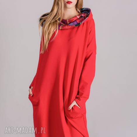 sukienka z kominem oversize czerwona wzorem, spódnica, bluza, kurtka, bluzka