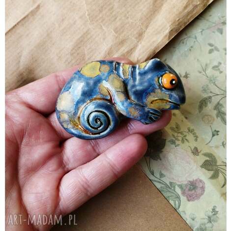 Broszka kameleon granatowa z ceramiki - handmade unikat do stylizacji | art-Madam.pl
