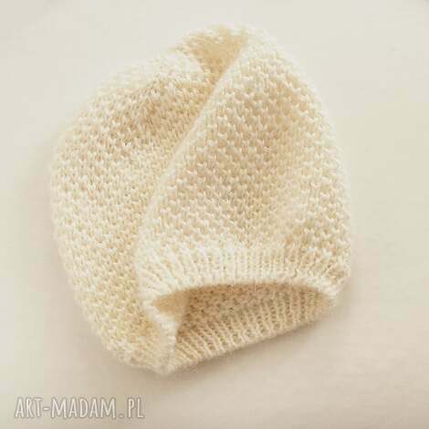 czapka moherkowa w złamanej bieli beret, moher moherowy, modna czapka, lekka