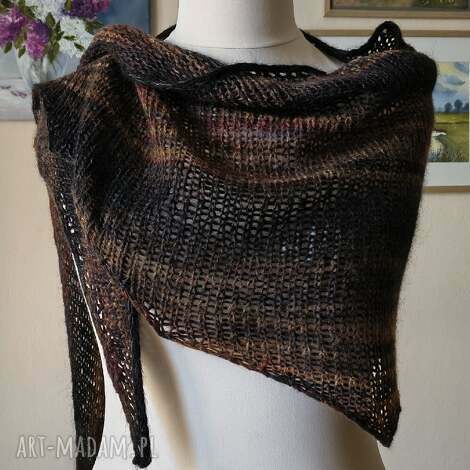 ręcznie na drutach - wiśniowy akcent miła,lekka chusta/szal z alpaki i merino