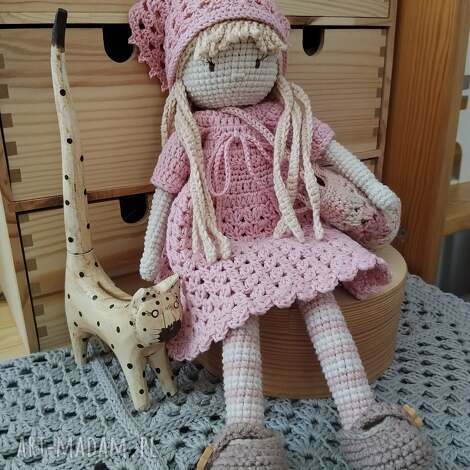 Szydełkowa lalka jasnoróżowa dla dziewczynki - ok. 30 cm, handmade