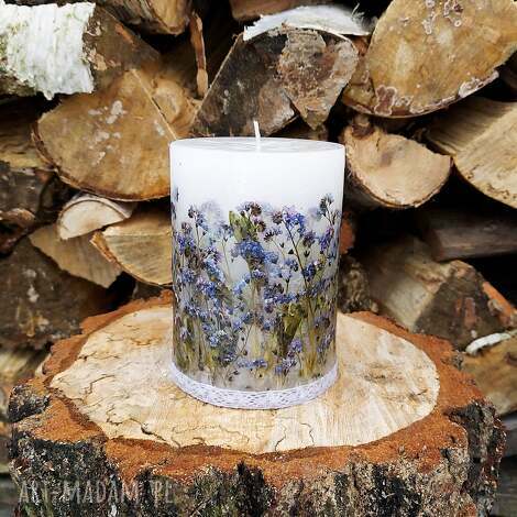 świeczniki ręcznie robiona świeca botaniczna z suszonymi kwiatami niezapominajki